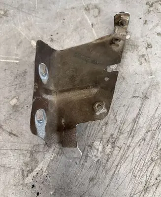 Renault Master III Fender mounting bracket 641c30003r