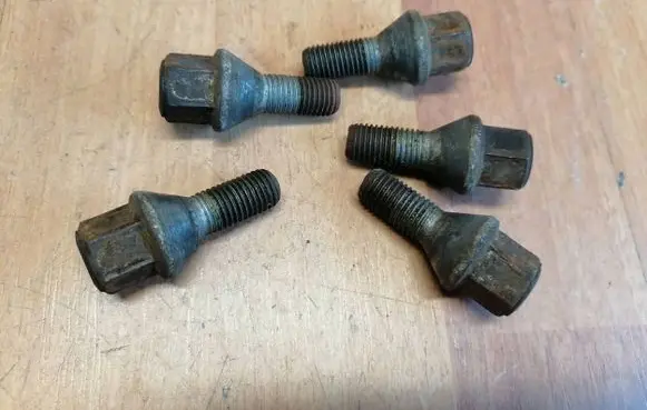 Renault Megane IV Nuts/bolts 7703003014