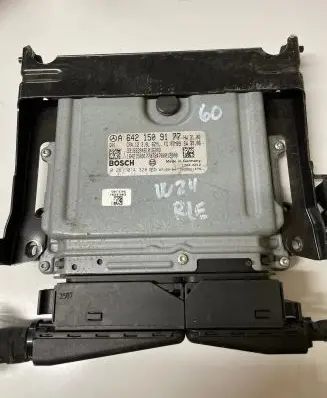 Mercedes-Benz E W211 Engine control unit/module A6421509177 1039S21474 0281014328
