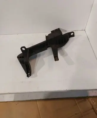 BMW X3 E83 Headlight/headlamp mounting bracket 1301073025