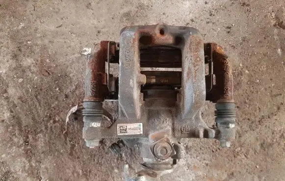 Buick Encore I Rear brake caliper