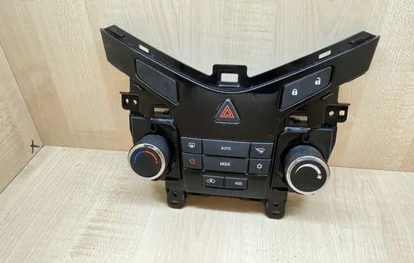 Chevrolet Cruze Climate control unit 3839408 3940 92520069