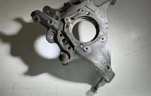 BMW M3 F80 Rear wheel hub 2284882