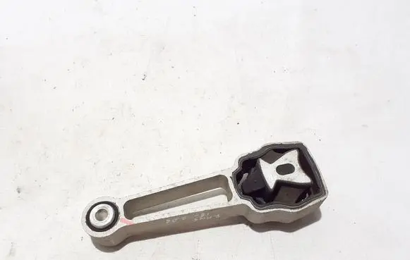 Engine mount bracket