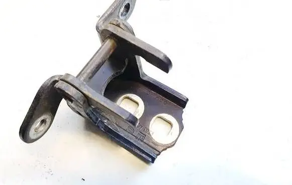 Opel Insignia A Rear door lower hinge a045574