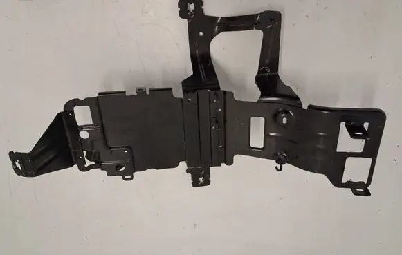 Peugeot 5008 III Battery box tray 9843466080