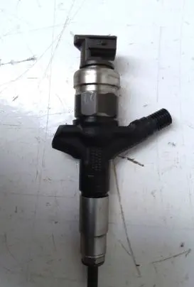 Subaru Impreza III Fuel injector 16613AA020