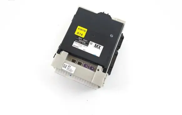 Toyota C-HR I Fuse box set 89221-F4020 238000-9611