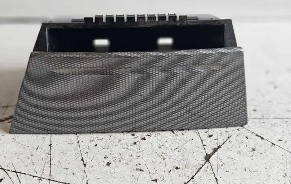 Ford Focus Car ashtray 8M51A044J53AA 31032008 18820050