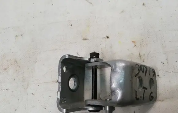 Peugeot 308 Rear door upper hinge