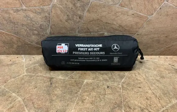 Mercedes-Benz SL R230 First aid kit A2308600050
