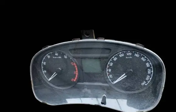 Skoda Fabia Mk2 (5J) Speedometer (instrument cluster) 5J0920800B 018074 A2C53111432
