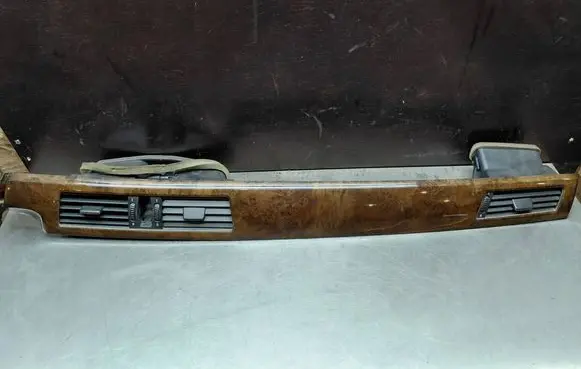 BMW 5 E60 E61 Dashboard glove box trim 6951044