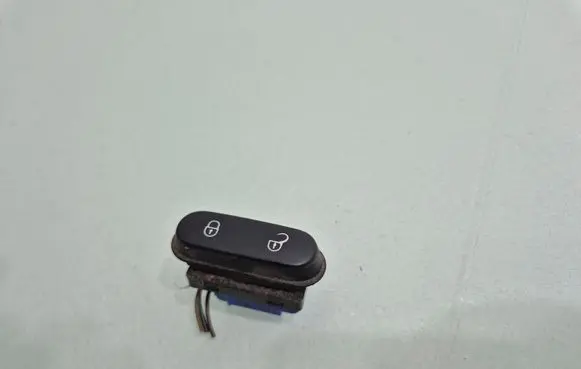 Seat Leon (1P) Central locking switch button 5P0962125A