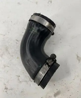 Intercooler hose/pipe