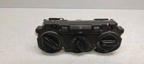 Volkswagen Caddy Climate control unit 743138