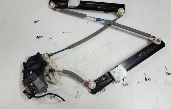 Ford B-MAX Rear door window regulator with motor