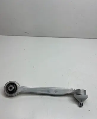 Volkswagen PASSAT B5.5 Front lower control arm/wishbone 8D0407506H