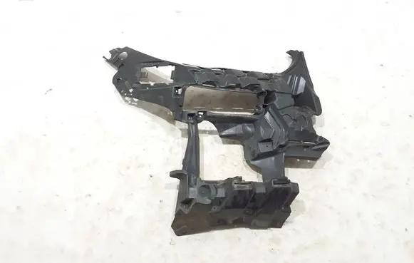 BMW X5 G05 Front bumper mounting bracket 7421820