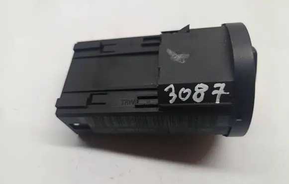 Volkswagen Golf IV Light switch 1C0941531A C1AT1809