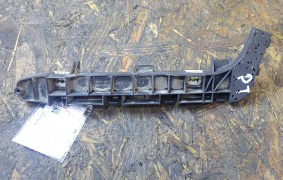 Honda Civic Rear bumper mounting bracket