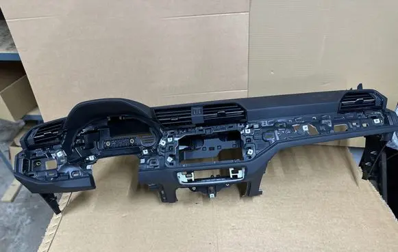 Audi Q3 F3 Dashboard 83B857001