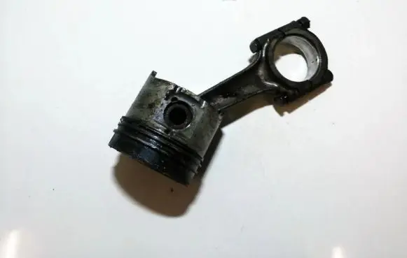 Peugeot 206 Piston with connecting rod