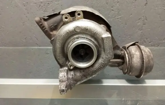 Audi A8 S8 D2 4D Turbo 057145702E DE300234F GT1749V
