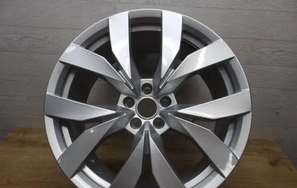 R20 alloy rim