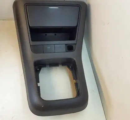 Volkswagen Golf Plus Other center console (tunnel) element 5M1863487