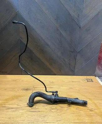 Coolant pipe/hose
