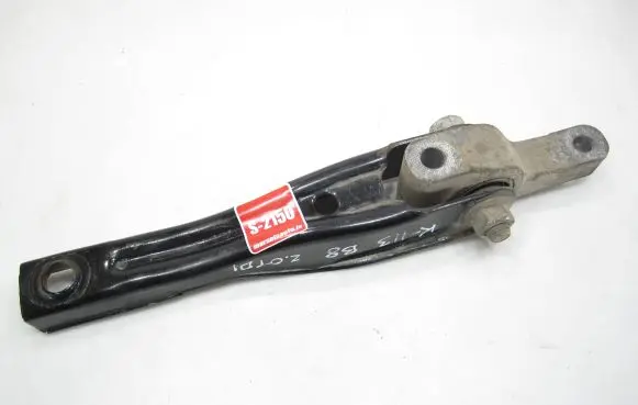 Volkswagen PASSAT B8 Engine mounting bracket 5Q0199855P 04022017 X44AAVYB4315RP