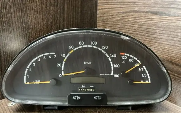 Mercedes-Benz Sprinter W901 W902 W903 W904 Speedometer (instrument cluster) 0014466421 A0014466421
