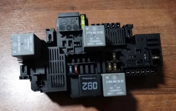 Mercedes-Benz S W222 Fuse box set A2139062302W290