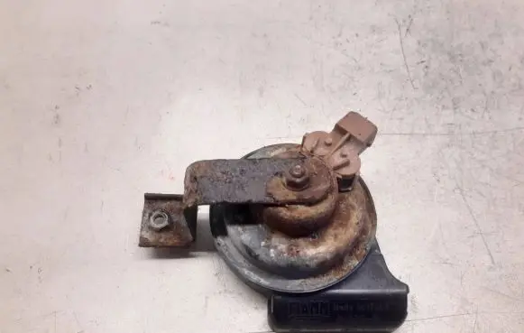 Volvo V70 Horn signal 0055307