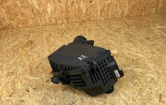 Hyundai Santa Fe Air filter 28100P4400