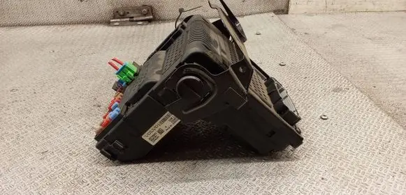 Volvo V70 Fuse module 30728542