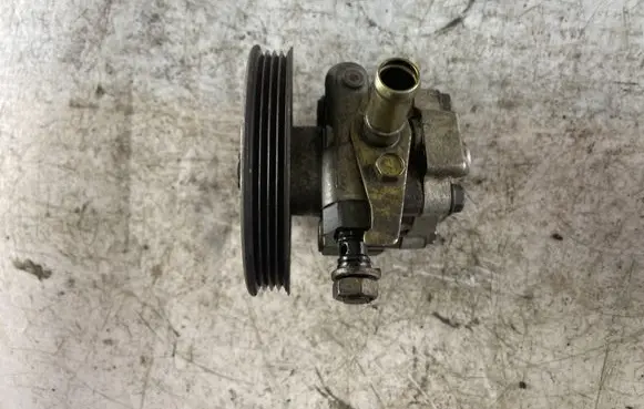 Mitsubishi Pajero Sport I Power steering pump Mr448507 15111014