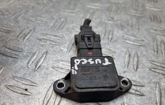 Hyundai Coupe Throttle valve position sensor 3517022600 9600930002