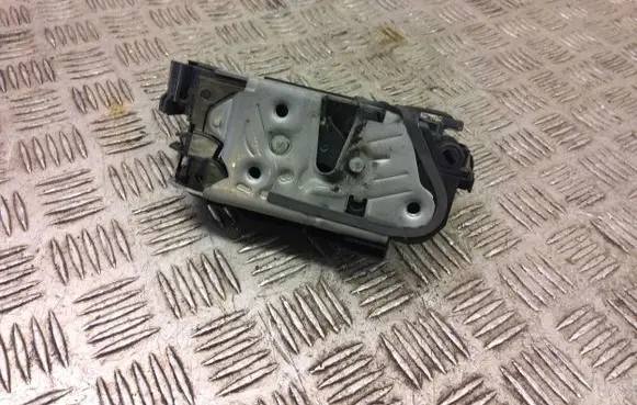 Seat Arona Rear door lock 5TA839016P