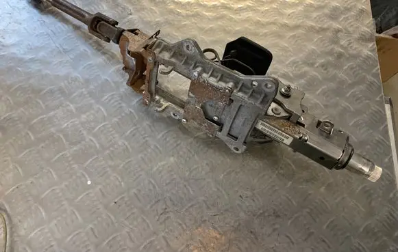 Volkswagen PASSAT B6 Steering wheel axle 3C1419501N