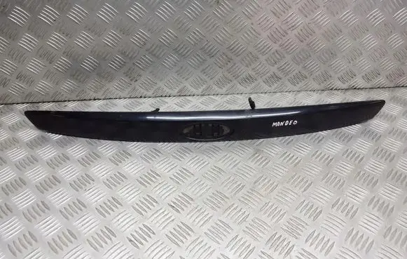 Ford Mondeo Mk III Rear window tailgate spoiler 1S71-F43400-AK