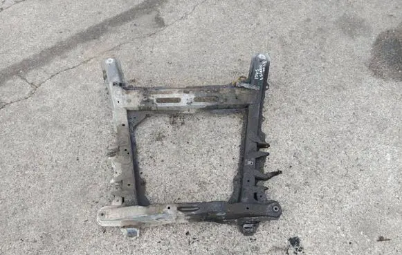Renault Scenic I Front subframe