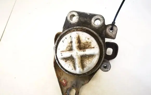 Ford Mondeo Mk III Engine mount bracket 1s716f012ce 1s71-6f012-ce