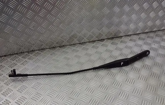 Ford Focus Front wiper blade arm 4M51-17526-CB