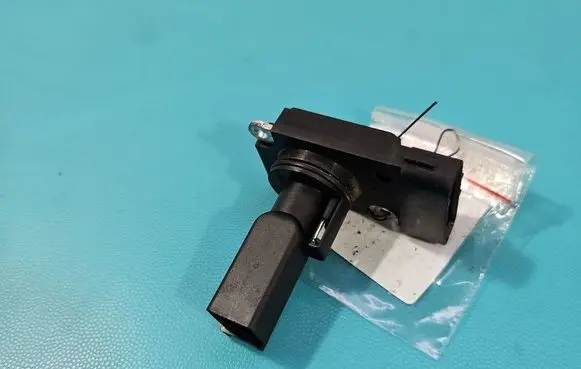 Toyota Corolla E120 E130 Mass air flow meter 2220427010 IMPRK1571250