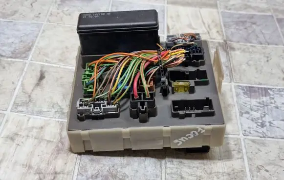 Ford Focus Fuse box set 98AG14K150AE