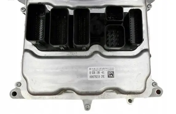 BMW 3 E90 E91 Engine control unit/module ECU 8638198