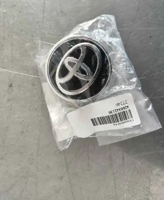 Toyota C-HR I R17 wheel hub/cap/trim 4260342130
