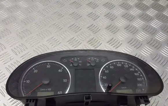 Volkswagen Polo IV 9N3 Speedometer (instrument cluster) 6Q0920822K